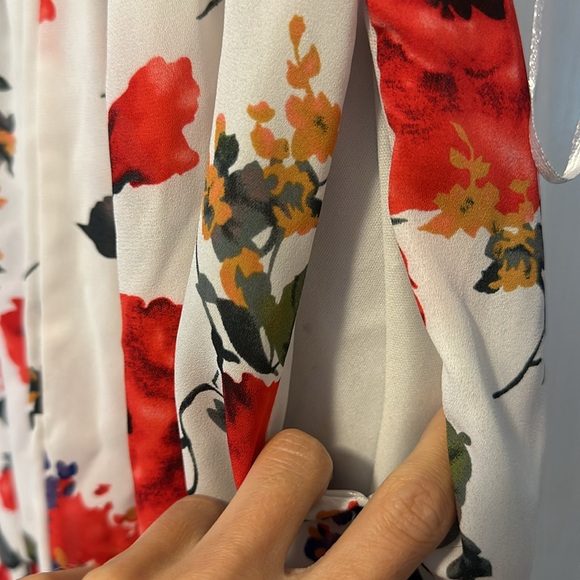 Sleeveless Romper - Picture 3 of 4